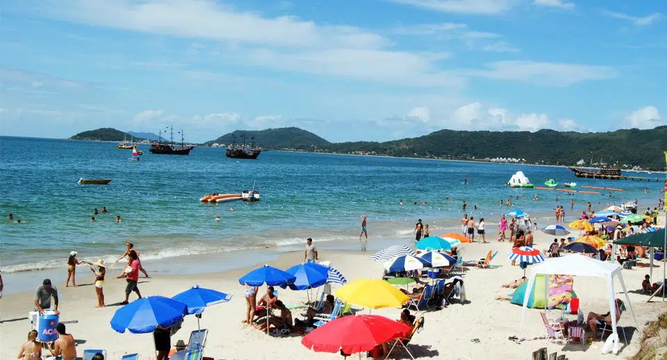 Florianópolis irá disponibilizar filtro solar de forma gratuita durante o verão