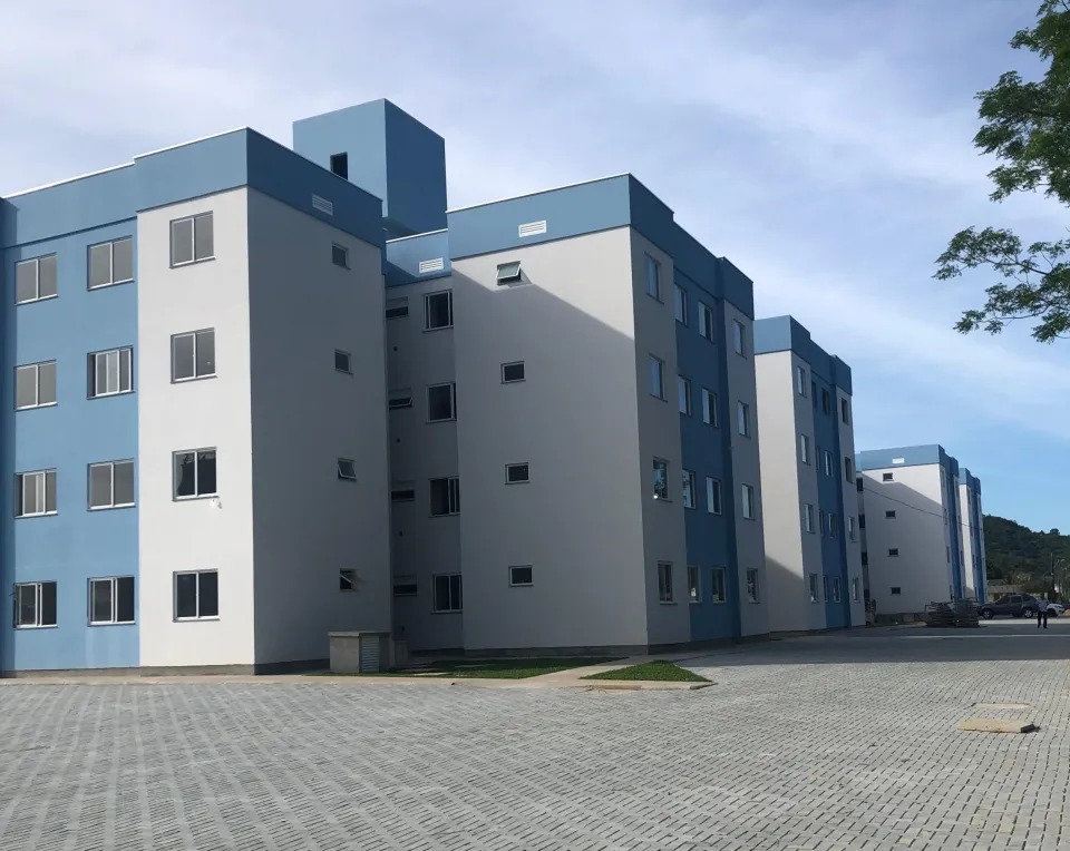 Prefeito de São José vistoria obras do condomínio popular Vista Alegre