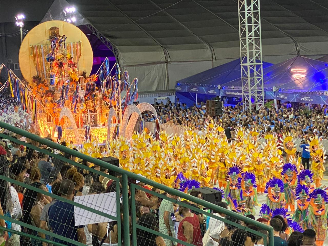 Acadêmicos do Sul da Ilha traz o candomblé e divindades africanas para a Passarela