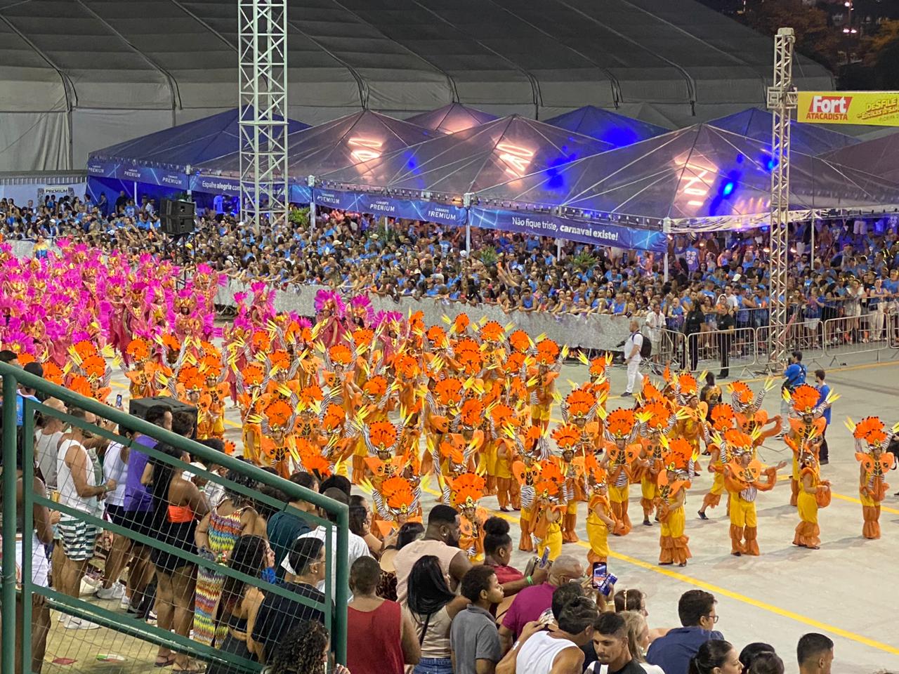 Acadêmicos do Sul da Ilha traz o candomblé e divindades africanas para a Passarela