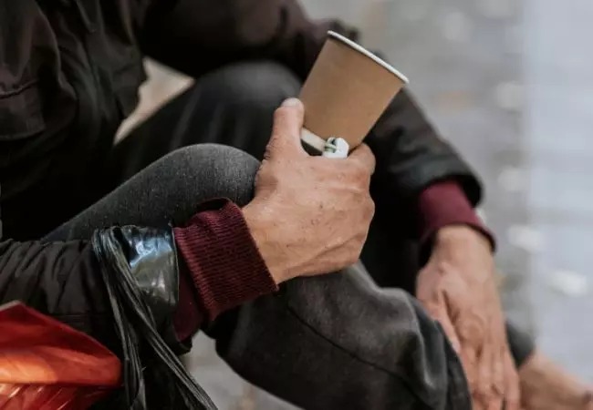 Projeto de internação humanizada de população de rua de Florianópolis é aprovado em 1ª votação