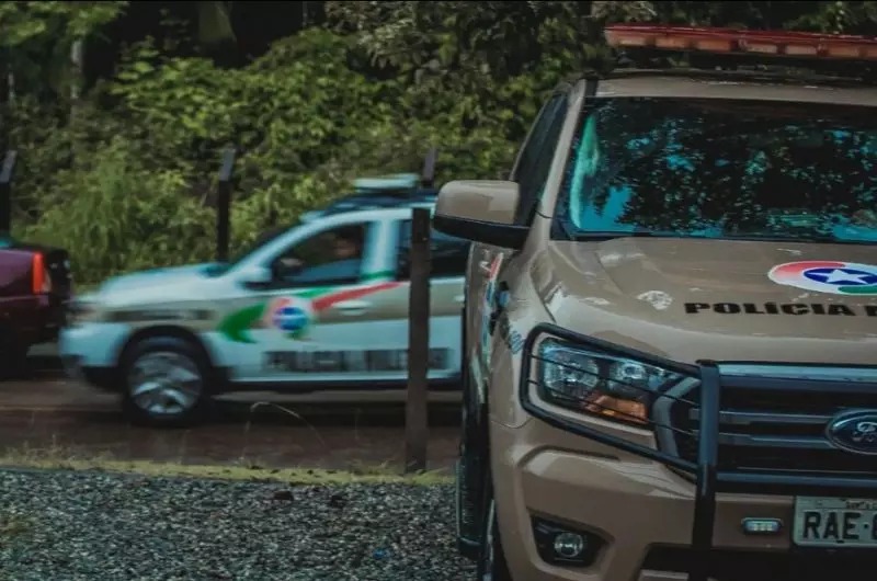 Homem transtornado é morto por PM em Balneário Camboriú durante agressão contra ex-mulher