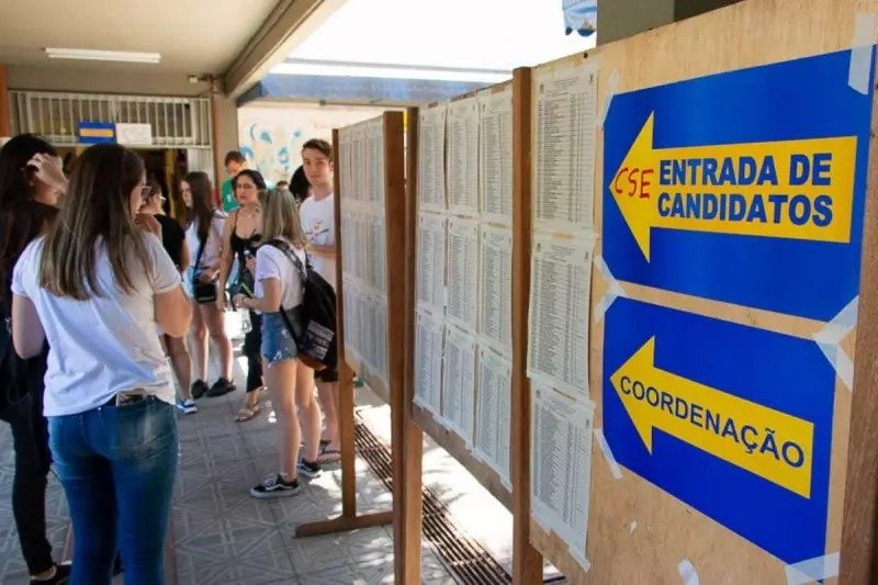 UFSC e IFC abrem inscrições para vestibular nesta quarta-feira (12)