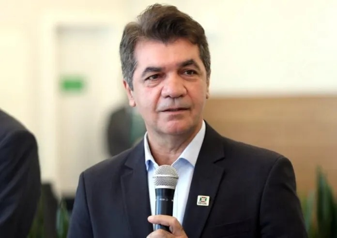 Prefeito Clésio Salvaro, empresários e agentes públicos são presos em operação do Gaeco