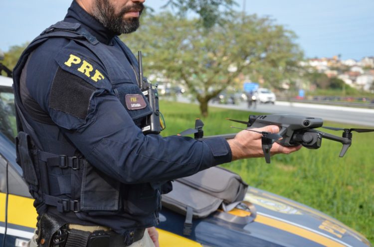Avança projeto de lei que proíbe uso de radares móveis e operados por drones em rodovias de SC