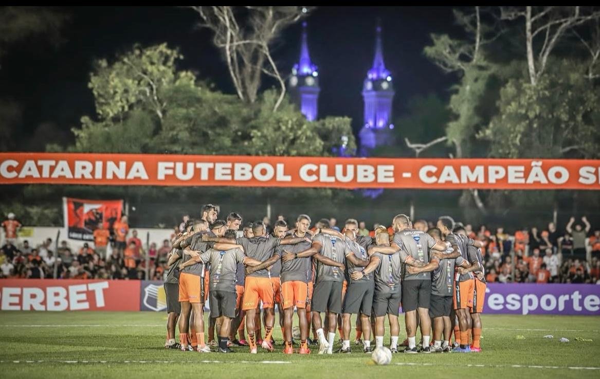 Semifinais do Catarinense em meio ao caos: Santa Catarina x Avaí e Chapecoense x Joinville