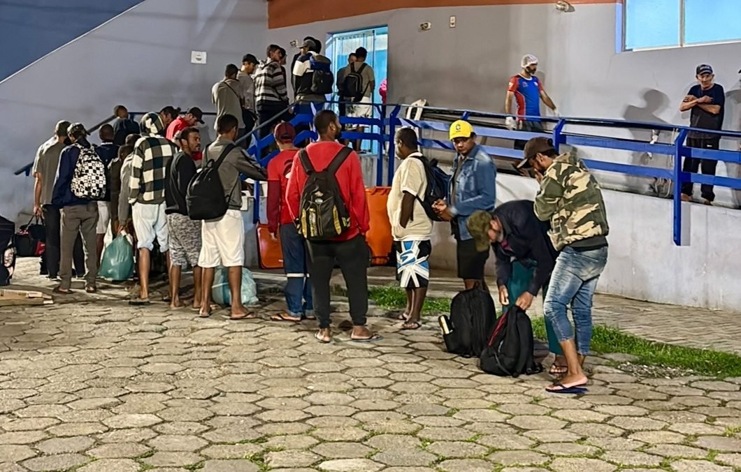 Floripa+Empregos cadastra currículos de moradores de rua no Mutirão da Cidadania