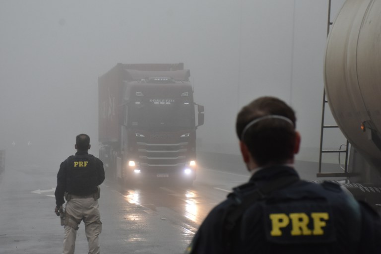 Policia-Rodoviaria-Federal-alerta-para-aumento-de-acidentes-causados-por-neblina-em-SC-1