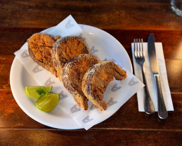 Ammo Beach promove Festival de Tainhas com sabores típicos e vista para o mar em Jurerê In