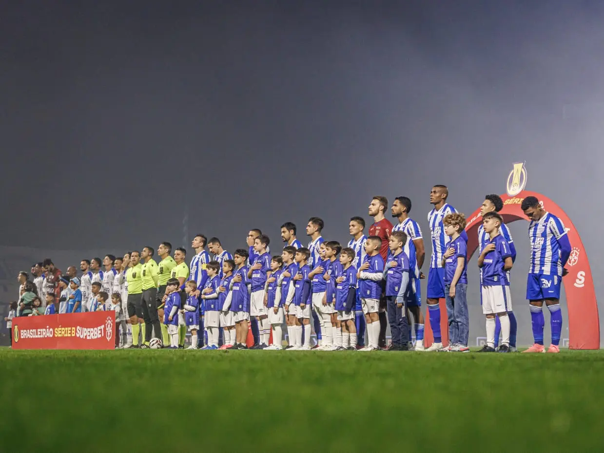 Avaí frustra seu torcedor no empate sem gols contra o Paysandu na Ressacada