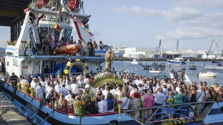 procissoes-em-alto-mar-e-festas-tradicionais-marcam-o-dia-do-carme-na-costa-galega-nesta-quarta-feira2