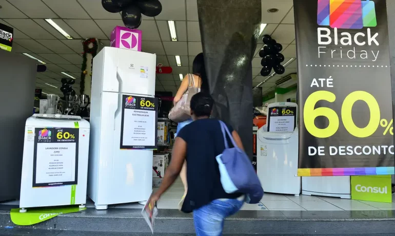 Procon identifica aumento nos preços de eletrodomésticos durante a Black Friday