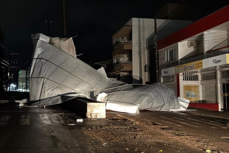 Abelardo Luz decreta situação de emergência após vendaval que causou destruição na cidade