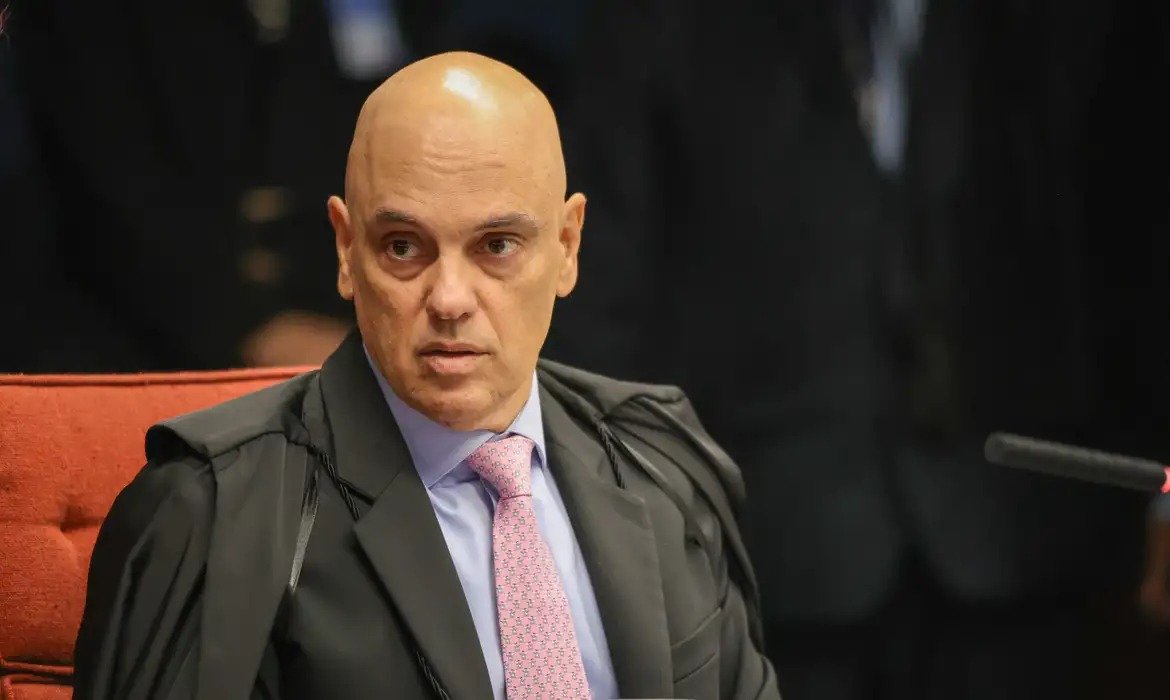 Alexandre de Moraes vota pela condenação de Bolsonaro por tentativa de golpe de Estado