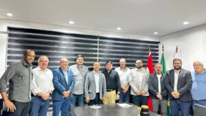 Após disputa eleitoral, Orvino e PL selam aliança em São José com apoio de vereadores e indicação ao secretariado