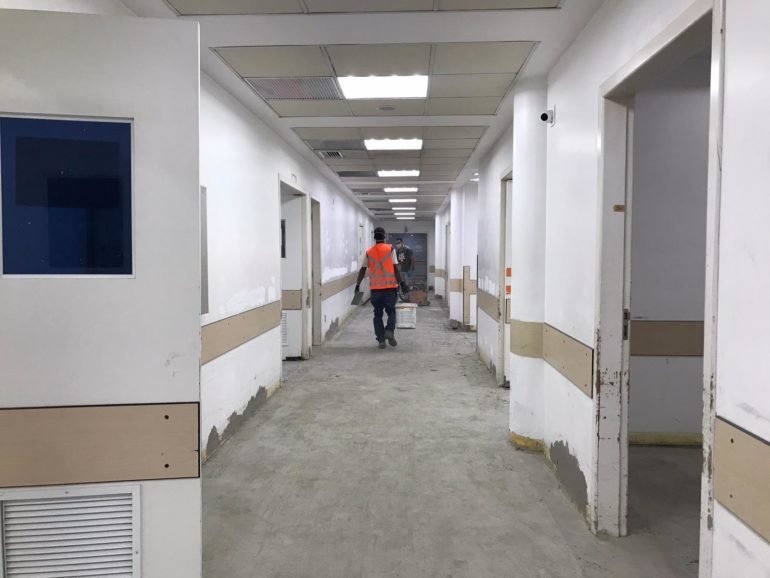 Avançam as obras da reforma da emergência do Hospital Celso Ramos na Capital