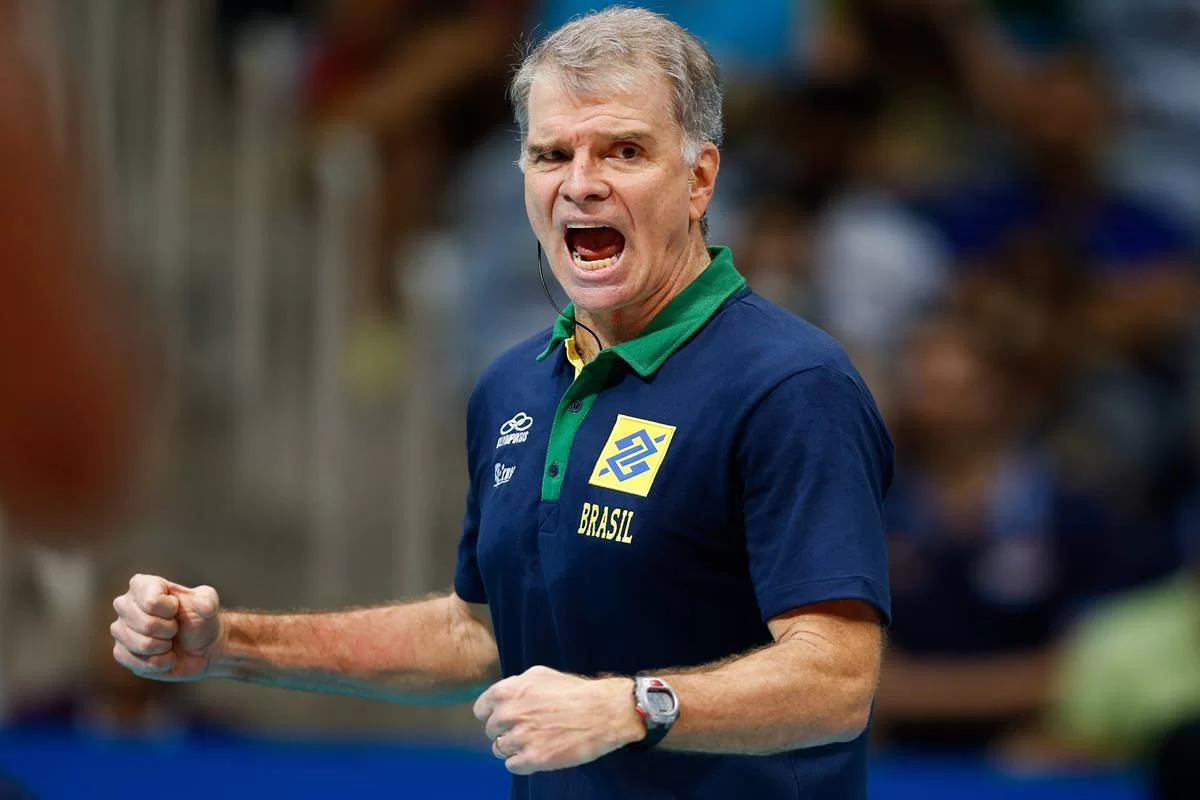 Bernardinho volta ao comando da seleção brasileira masculina de voleibol