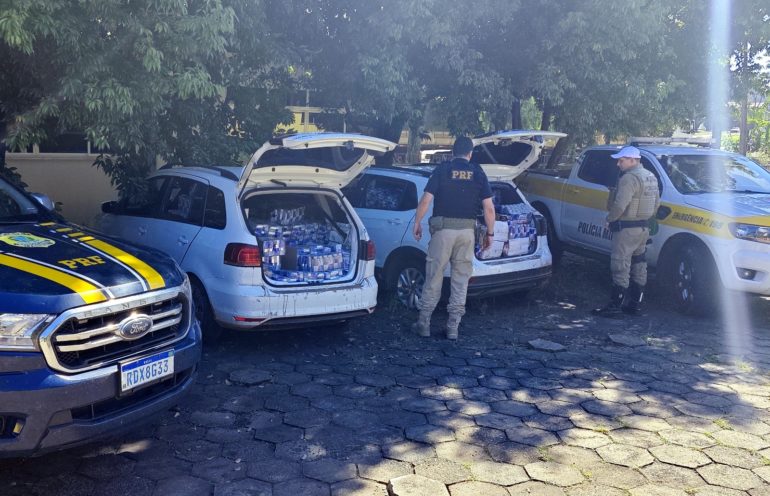 Cigarros contrabandeados e três veículos envolvidos em crimes são apreendidos na BR-282 em Iraceminha