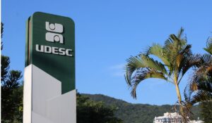 Deputados de SC propõem fim de cotas raciais, de gênero e para pessoas com deficiência em universidades estaduais