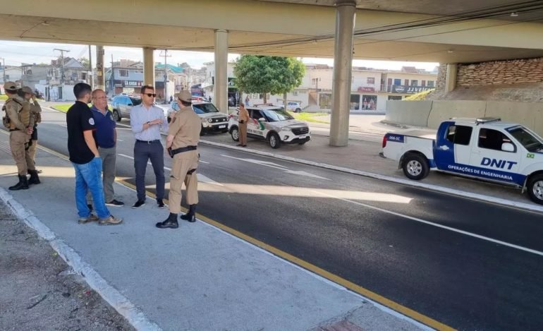 Dnit confirma ações para evitar a presença de moradores de rua em viaduto da via expressa