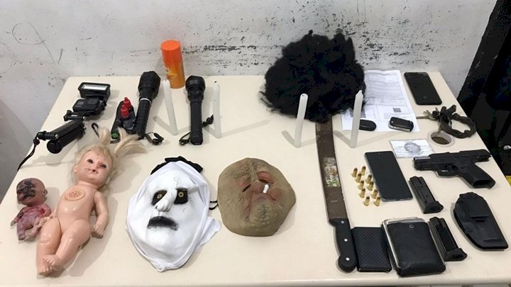 Dois homens são presos com arma de fogo enquanto gravam vídeos para redes sociais