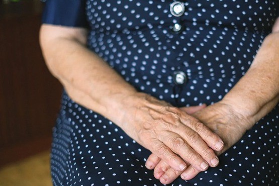 Fraude e má-fé impedem que cuidadores recebam seguro de R$ 200 mil por morte de idosa em SC