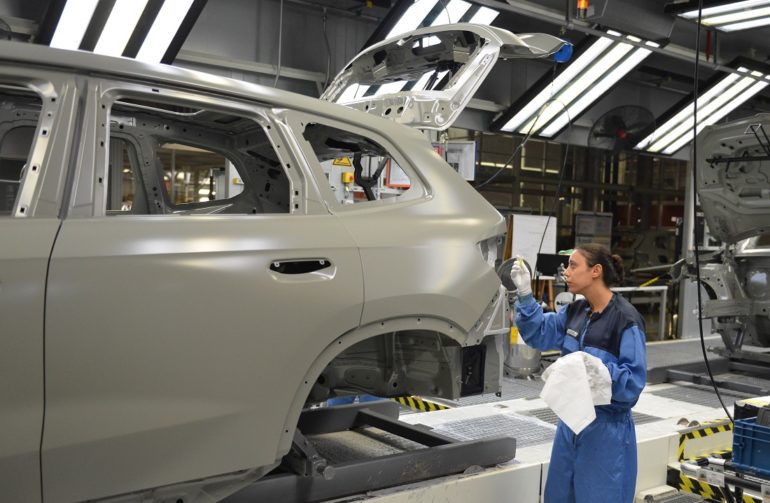 Indústria e serviços impulsionam economia catarinense, mas agricultura enfrenta desafios