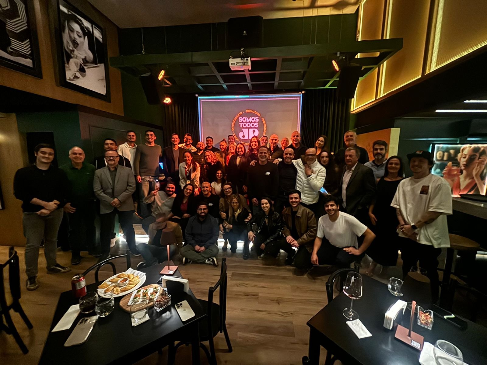 Jovem Pan News Florianópolis marca 4 anos com expansão no rádio e inovação no digital