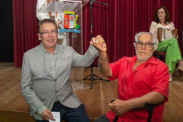 Mais de 170 títulos de propriedade imobiliários, para os loteamentos Renata II, Natividade I e Lídio Pedro Da Cruz. O evento aconteceu no teatro Hermelinda Izabel Merize, em parceria com o Tribunal de Justiça de Santa Catarina.