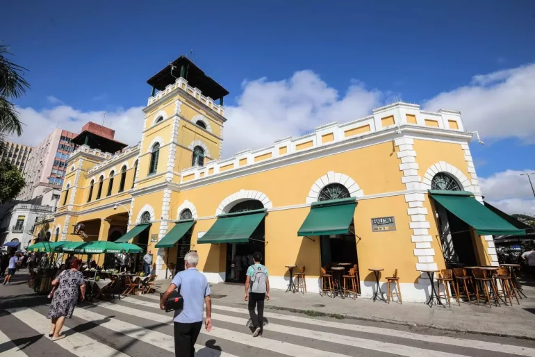 Prefeitura de Florianópolis abrirá novo edital de concessão para boxes do Mercado Público