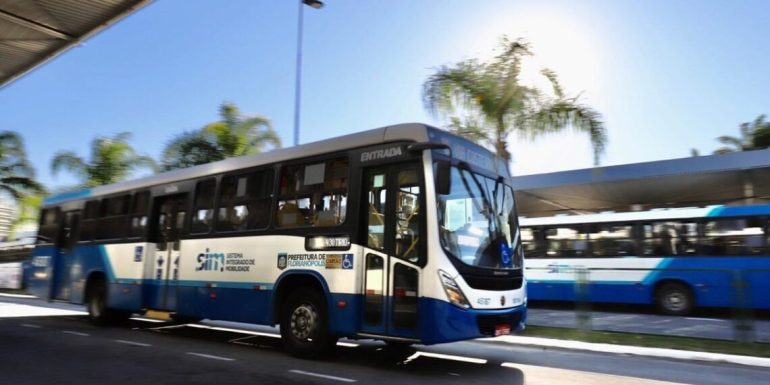 Novas paralisações do transporte coletivo em Florianópolis estão suspensas até terça-feira