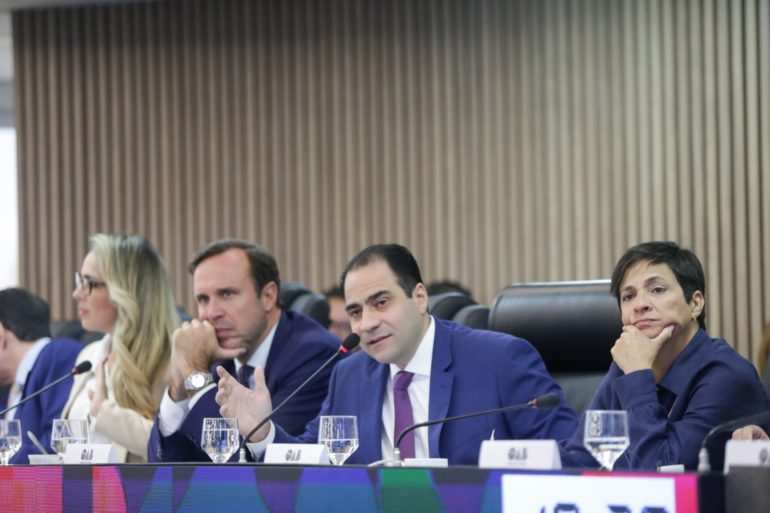 OAB contesta no STF decisão que autoriza monitoramento de diálogos entre advogados e preso