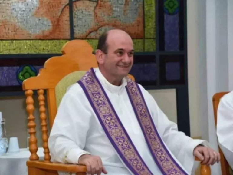 Padre João Bachmann é amarrado durante assalto em Indaial