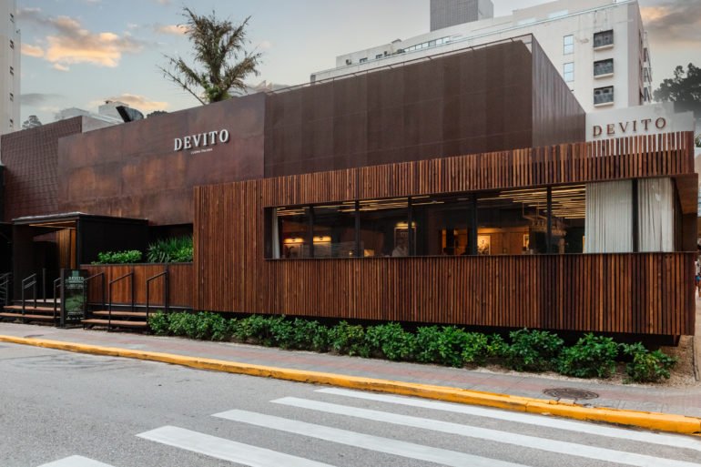 Surpreenda o seu amor no Dia dos Namorados com jantar no Devito Cucina Italiana