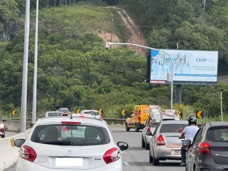 Prefeitura de Florianópolis instala câmeras em pontos críticos da SC-401