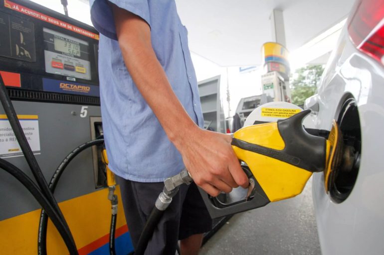 Procon afirma que aumento repentino do preço da gasolina já era esperado pelo acompanhamento recente