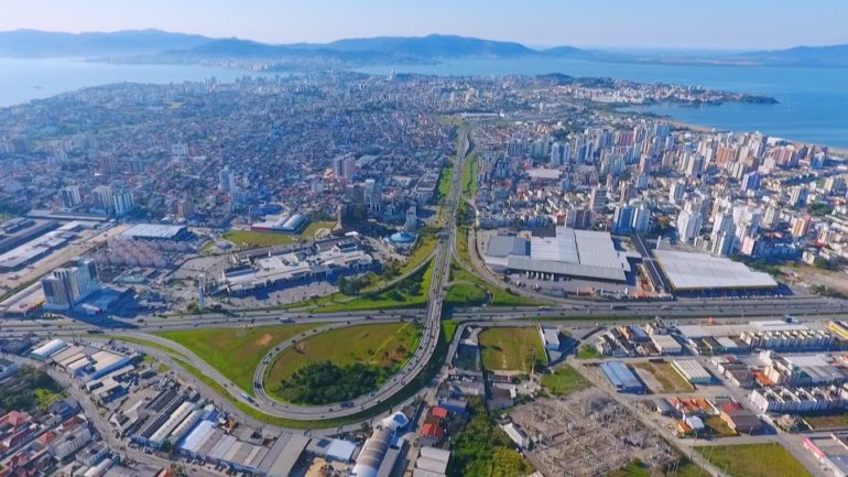 São José está entre os três municípios que mais geraram empregos em SC em maio