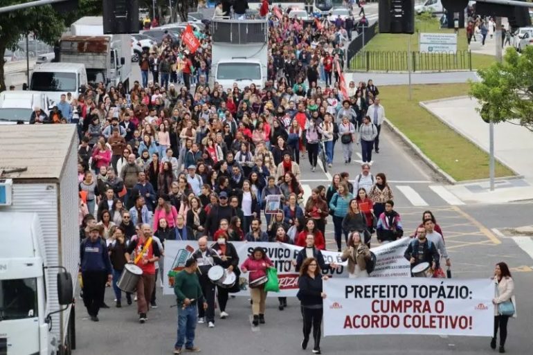 Servidores da Capital entram em greve paralisando atividades em diversos serviços municipais