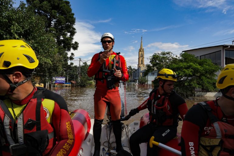 TCE dá aval para municípios de SC enviarem servidores e maquinários para o RS