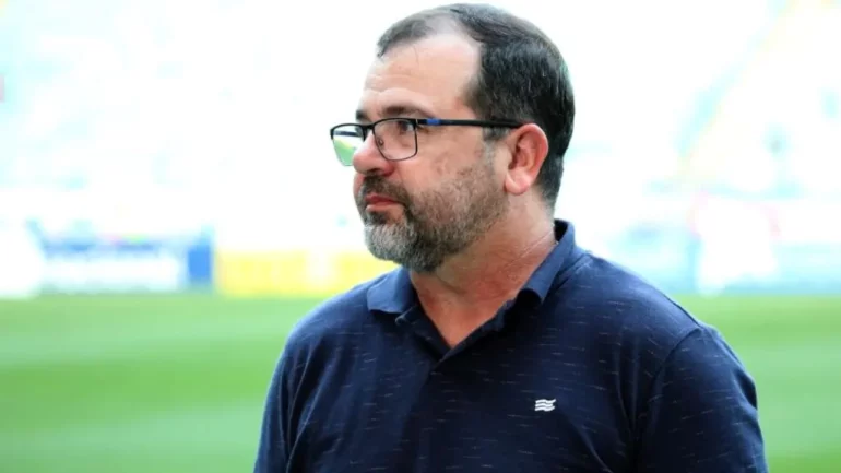 Técnico Enderson Moreira do Avaí tem contrato firmado até 2025