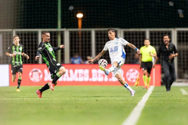 Derrota do Avaí para América-MG expõe fragilidades e complica projeto do acesso