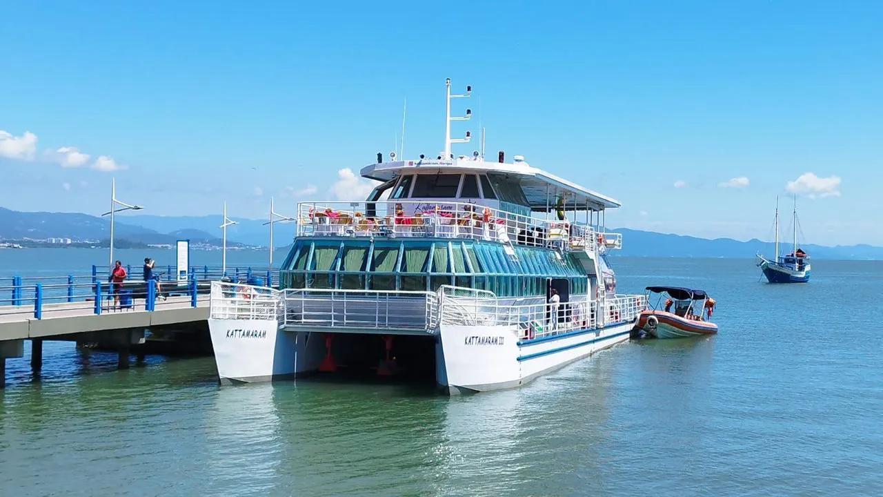Catamarã depende de aprovação de vistoria para voltar a operar
