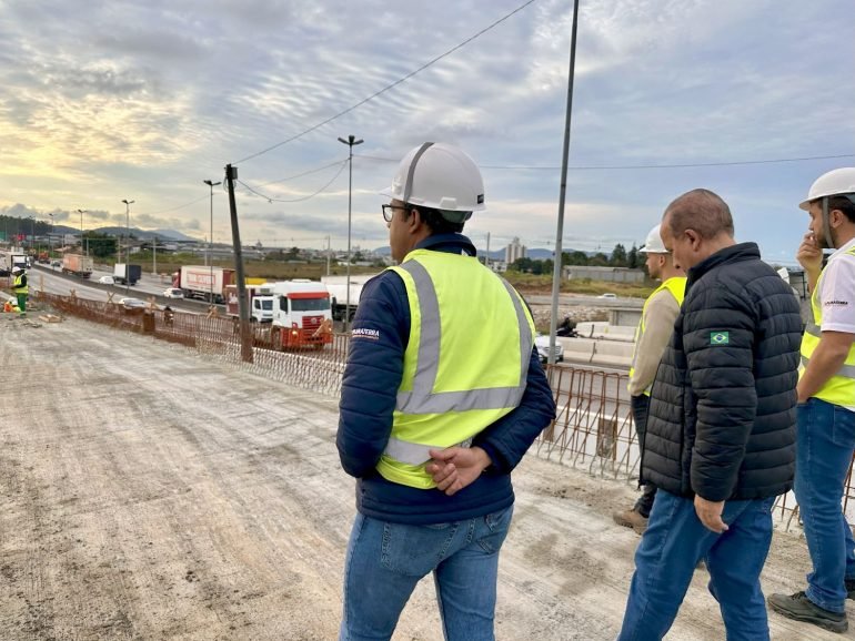 com-85-das-obras-concluidas-intersecao-da-sc-486-com-a-br-101-avanca-em-itajai