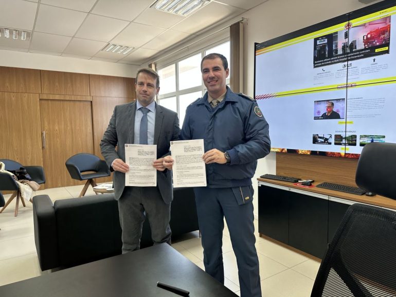 corpo-de-bombeiros-de-sc-e-ministerio-publico-federal-assinam-acordo-para-treinar-servidores-em-acoes-de-primeiros-socorros