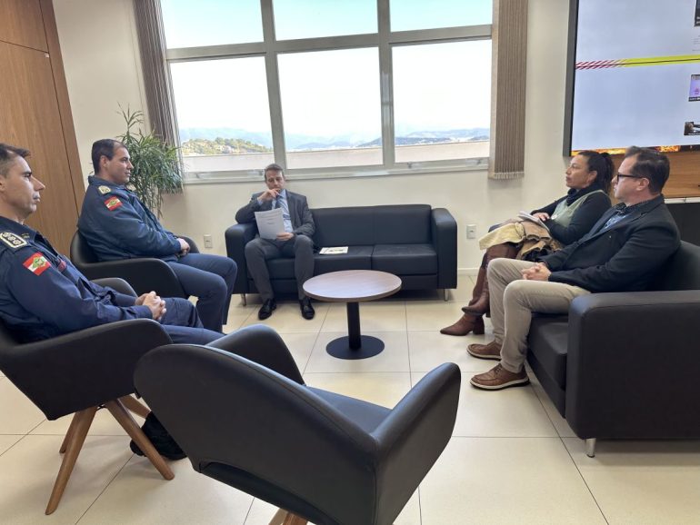 corpo-de-bombeiros-de-sc-e-ministerio-publico-federal-assinam-acordo-para-treinar-servidores-em-acoes-de-primeiros-socorros1