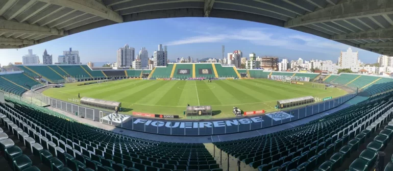 Figueirense apresenta dois atacantes que podem estrear no domingo