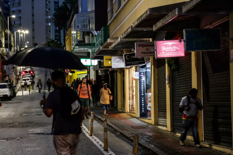 golpistas-usam-whatsapp-e-se-passam-por-membros-de-faccoes-para-extorquir-lojistas-na-grande-florianopolis