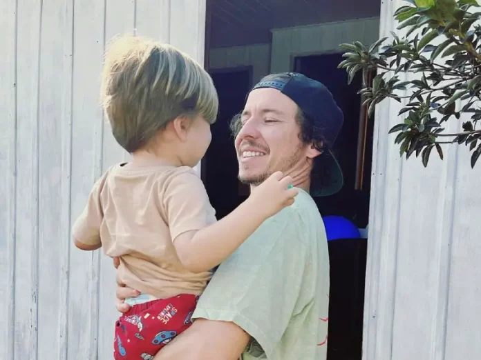 Menino Nicolas volta para a família em São José após 4 meses