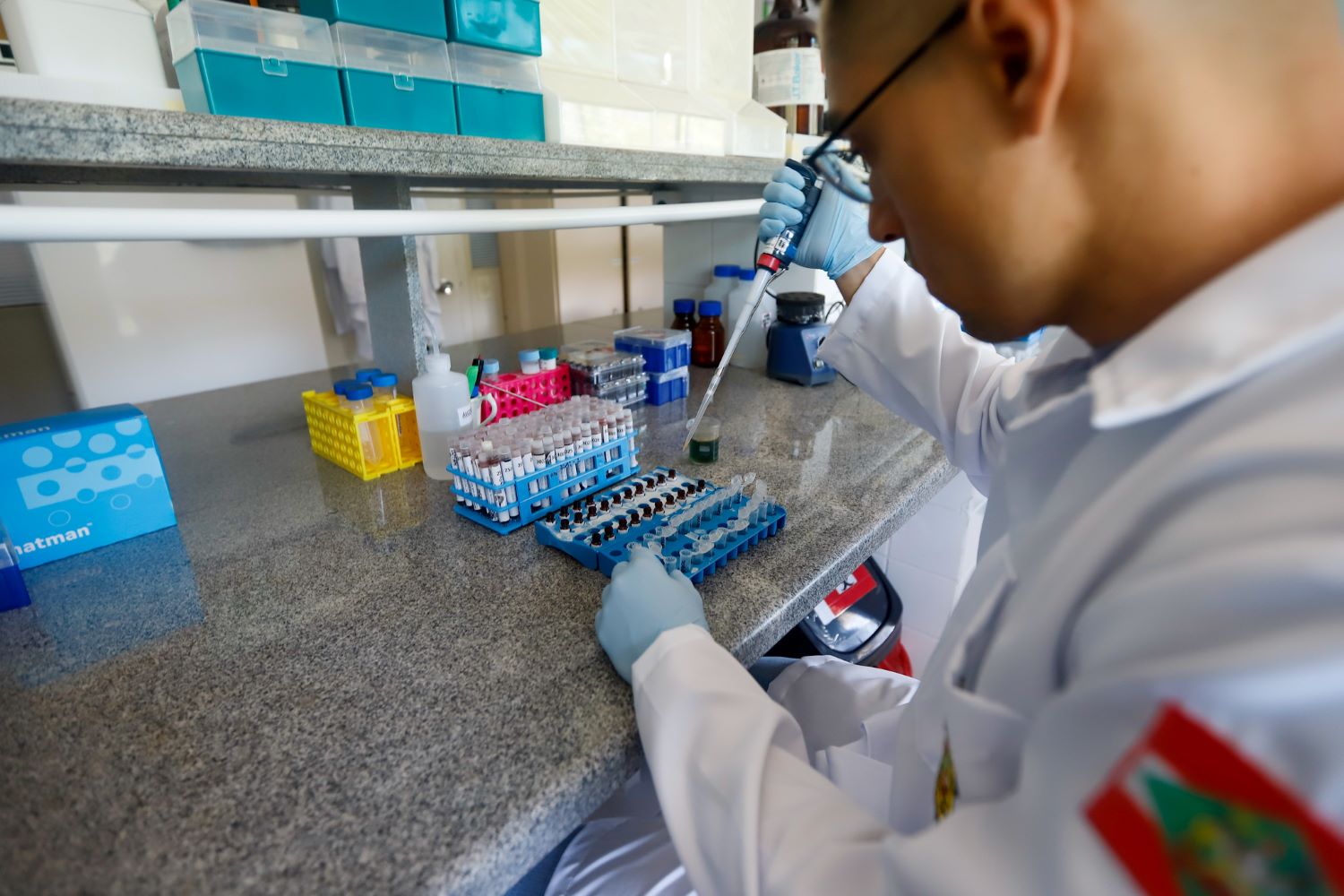 policia-cientifica-de-santa-catarina-identifica-drogas-sinteticas-ineditas-no-brasil