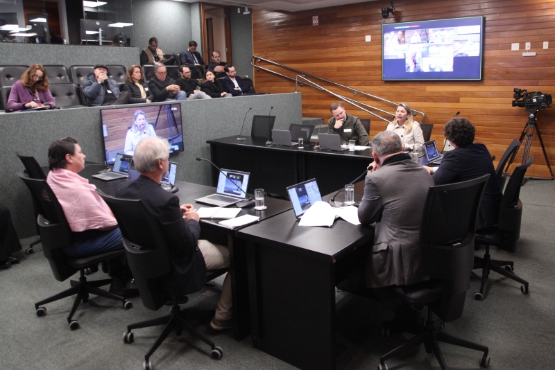 prazo-final-reforma-da-escola-aderbal-ramos-da-silva-deve-ser-concluida-em-fevereiro-de-2026